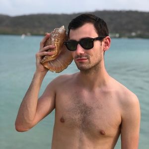 Meet your Posher, Eric